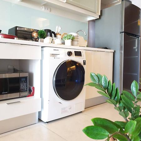 Apartament The Astra Chiang Mai Zewnętrze zdjęcie