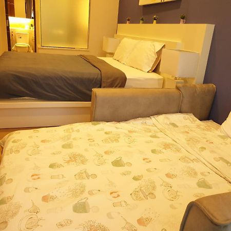 Apartament The Astra Chiang Mai Zewnętrze zdjęcie
